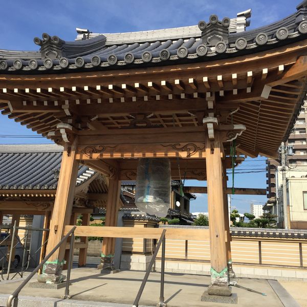 寺の防カビ用ガラスコーティングなら当社へお任せください